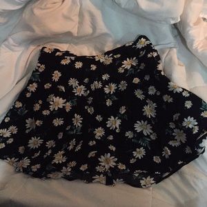 Forever 21 daisy print skater skirt